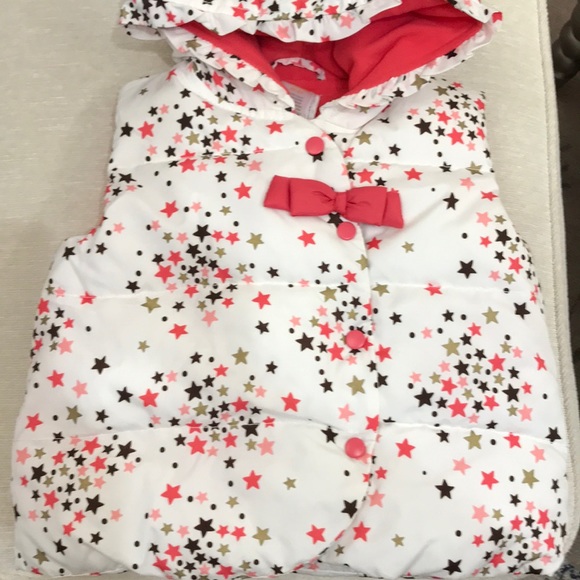 NWOT Gymboree puffer vest with hoodie 4-5T - Picture 2 of 9